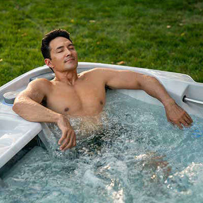 Maximizing Comfort: How Many People Can Fit in a 7x7 Hot Tub?