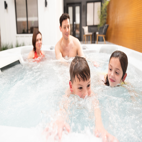 Maximizing Hot Tub Efficiency with the Sundance® Spas SmartTub® App